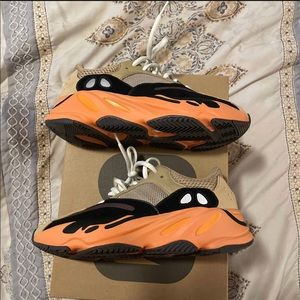 Adidas YEZZY 700(authentic)